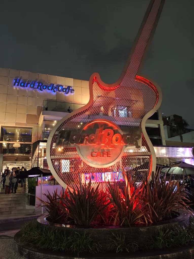 Monumental guitar at the entrance